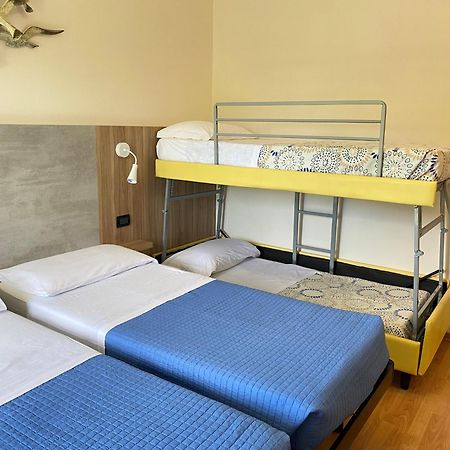 רימיני Hotel Betty מראה חיצוני תמונה