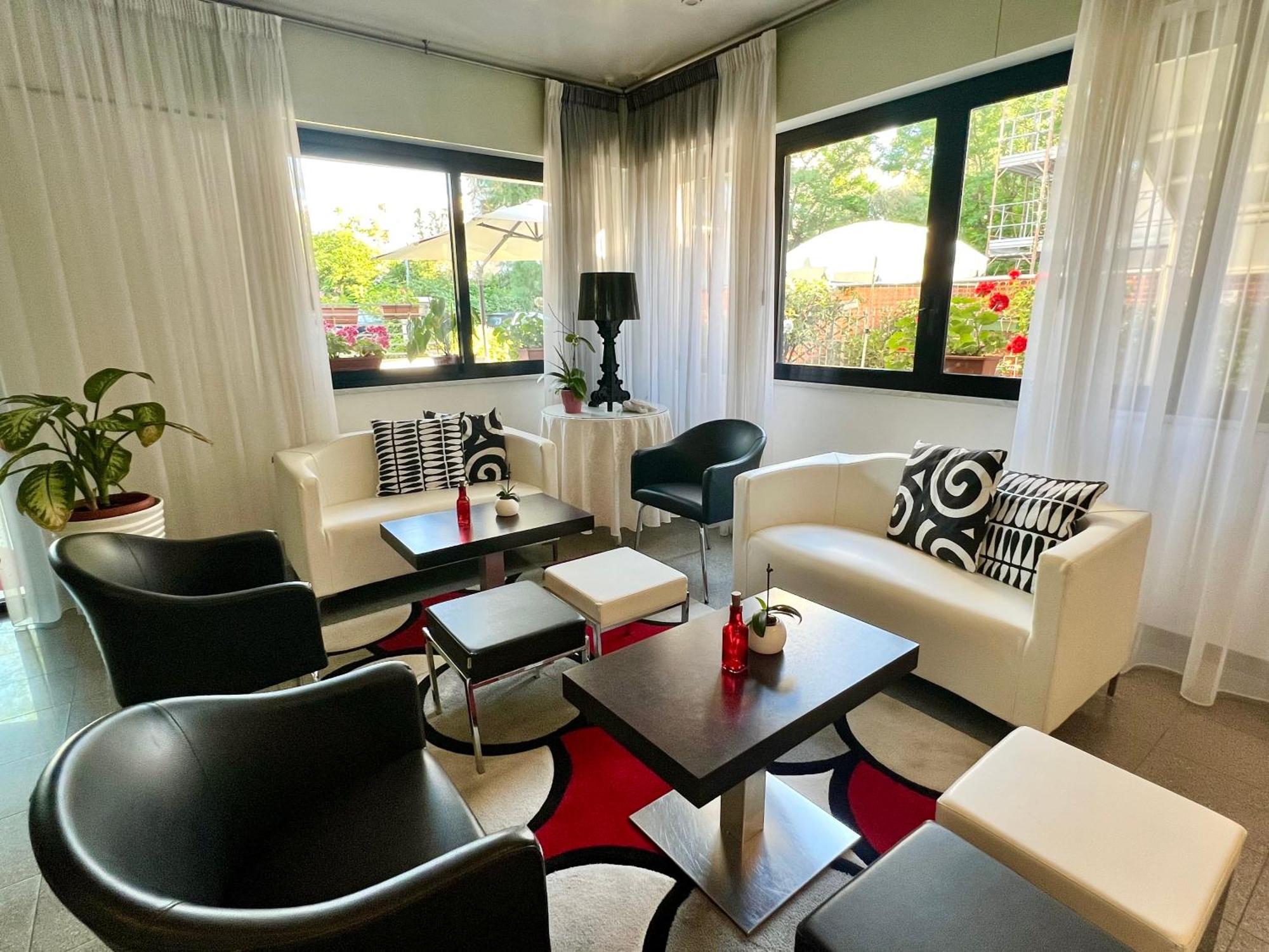 רימיני Hotel Betty מראה חיצוני תמונה